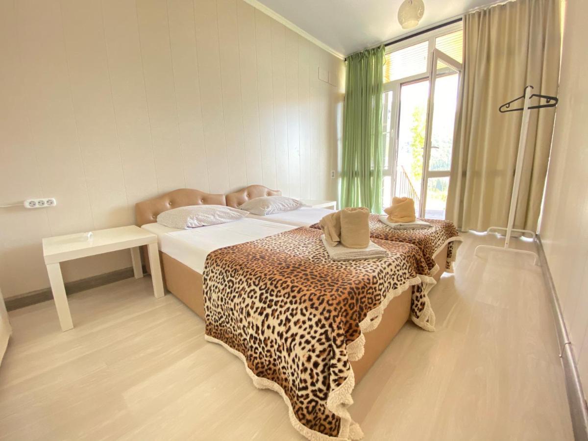 U Valery Hotel New Athos Esterno foto