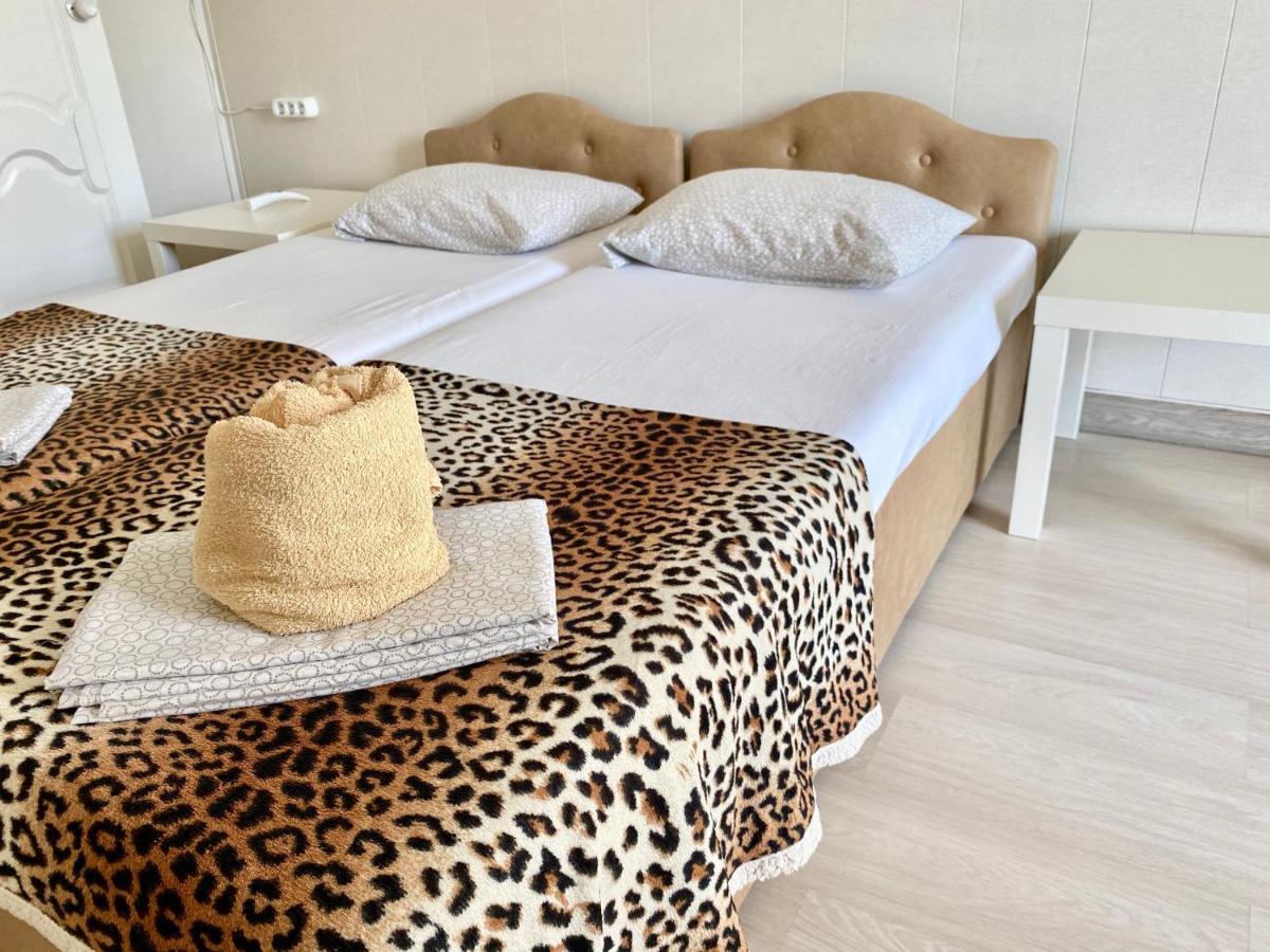 U Valery Hotel New Athos Esterno foto