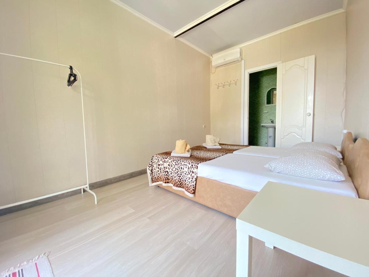 U Valery Hotel New Athos Esterno foto