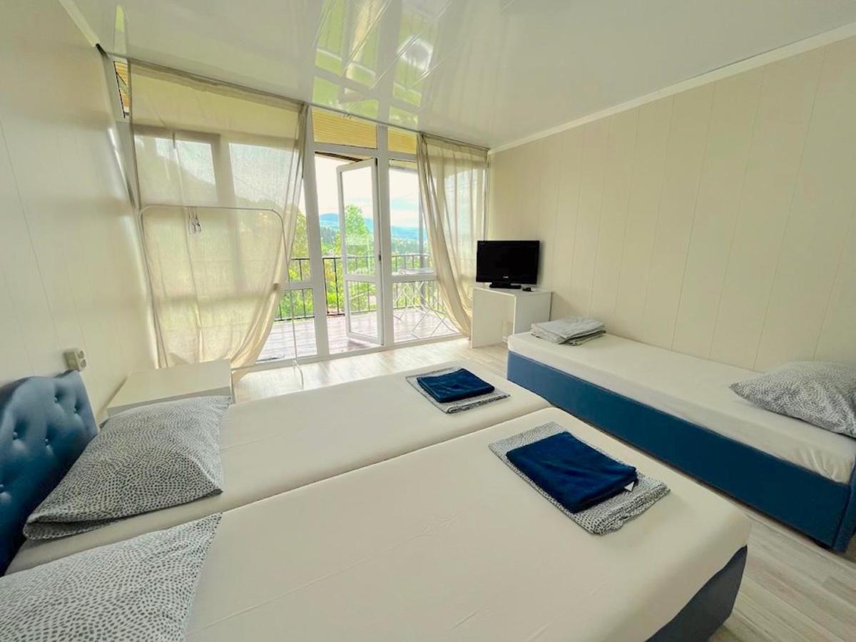 U Valery Hotel New Athos Esterno foto